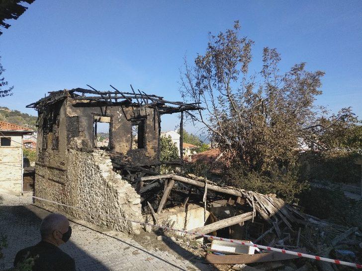 200 tarihten geriye enkaz kaldı G4