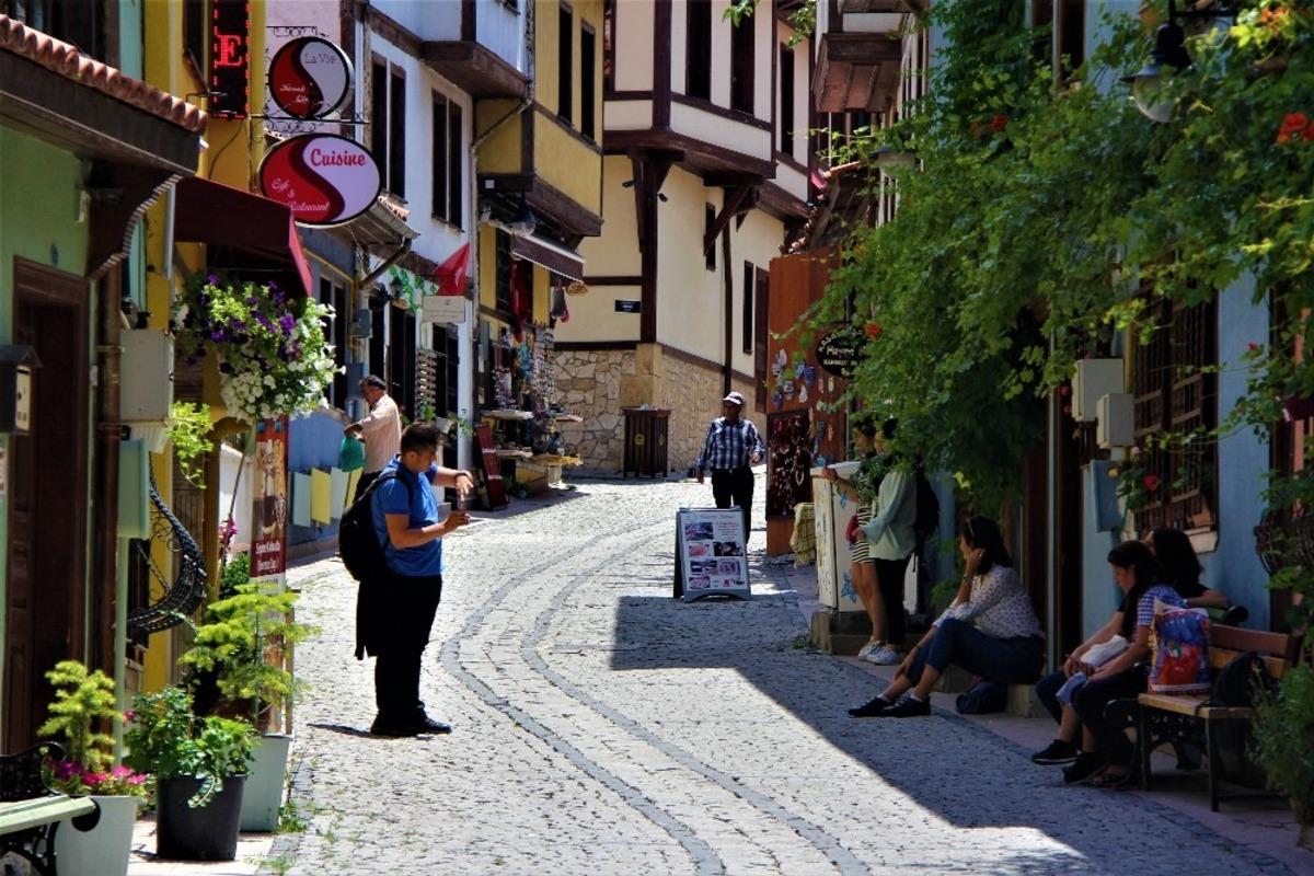 Eskişehir&rsquo;de m&uuml;zeler yeniden kapatıldı