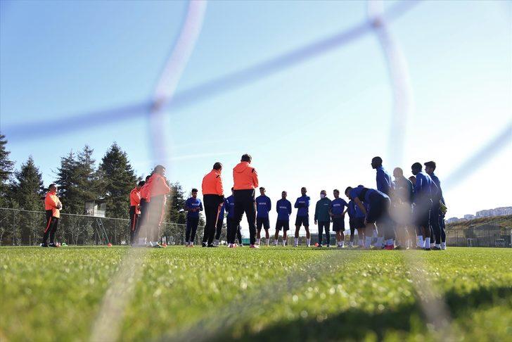 Trabzonspor'da Büyükşehir Belediye Erzurumspor maçı hazırlıkları sürüyor G3