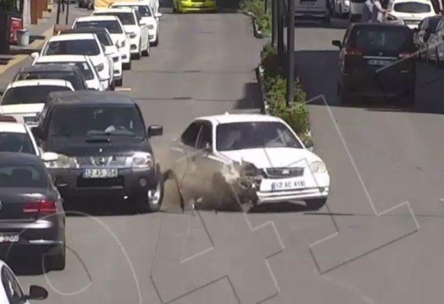 Bingöl’de trafik kazaları kameraya yansıdı