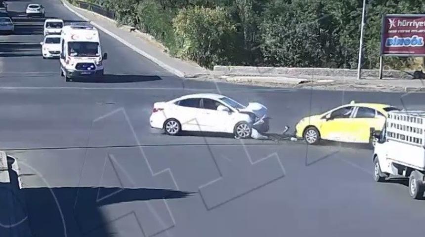 Bing&ouml;l&rsquo;de trafik kazaları kameraya yansıdı