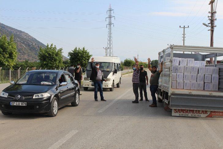 Büyükşehir’den karantinadaki  Finike Yuvalı’ya gıda desteği G2