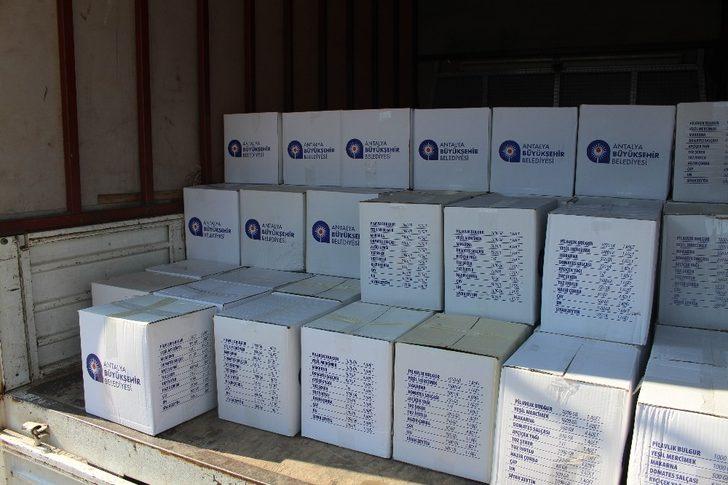 Büyükşehir’den karantinadaki  Finike Yuvalı’ya gıda desteği G3