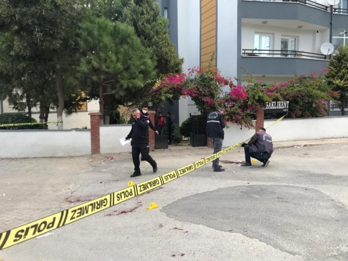 Kuşadası&rsquo;nda bı&ccedil;aklı cinayet