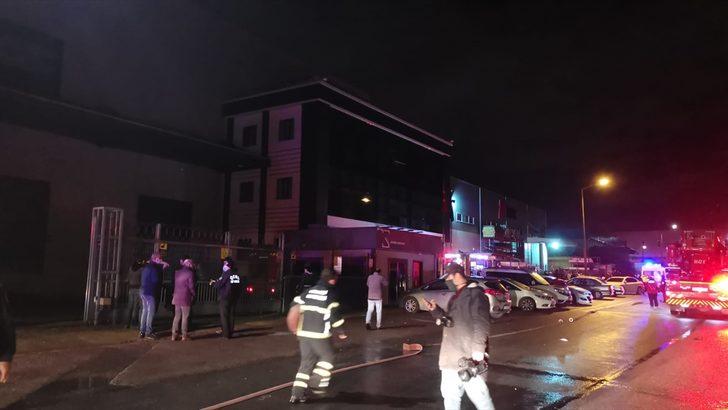 GÜNCELLEME - Kocaeli'de silah fabrikasında çıkan yangın söndürüldü G2