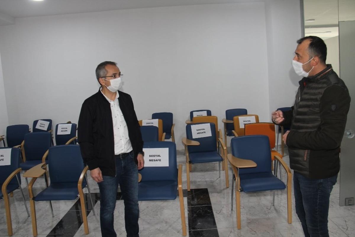 Kaymakam Pişkin, Ney kursunu ziyaret etti