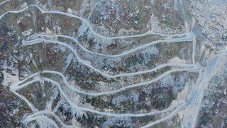 'Dünyanın en tehlikeli yolu’ndan geçmek cesaret istiyor