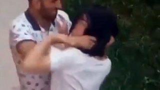 Saçlarından tutup küfrederek darbetti, genç kadın şikayetçi olmayınca takipsizlik verildi