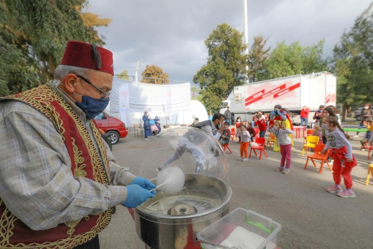 Buca Belediyesinden &ccedil;adır kentin miniklerine hafta sonu s&uuml;rprizi