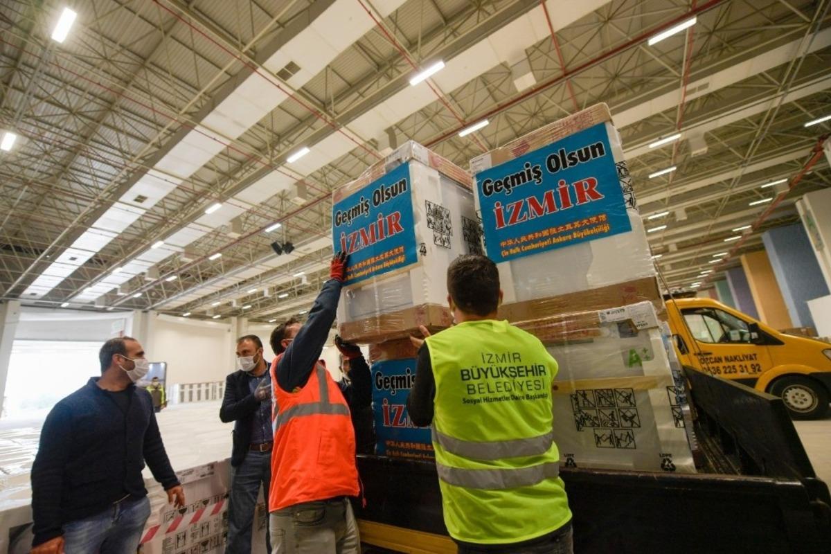 &Ccedil;in Halk Cumhuriyeti&rsquo;nden İzmirli depremzedelere destek