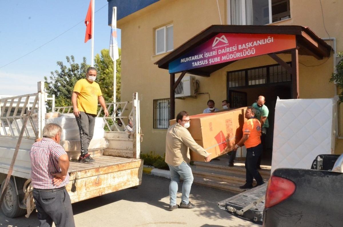 Evleri yanan aileleri belediyeden eşya desteği