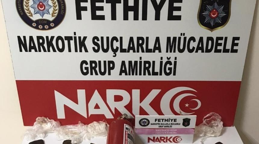 Yangın t&uuml;p&uuml;ne uyuşturucu gizlemiş