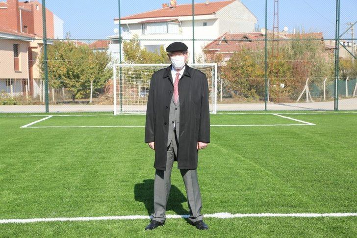 Kazım Kurt Gündoğdululara verdiği halı saha sözünü tuttu G3