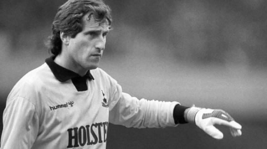 İngilizlerin efsane kalecisi Ray Clemence hayatını kaybetti