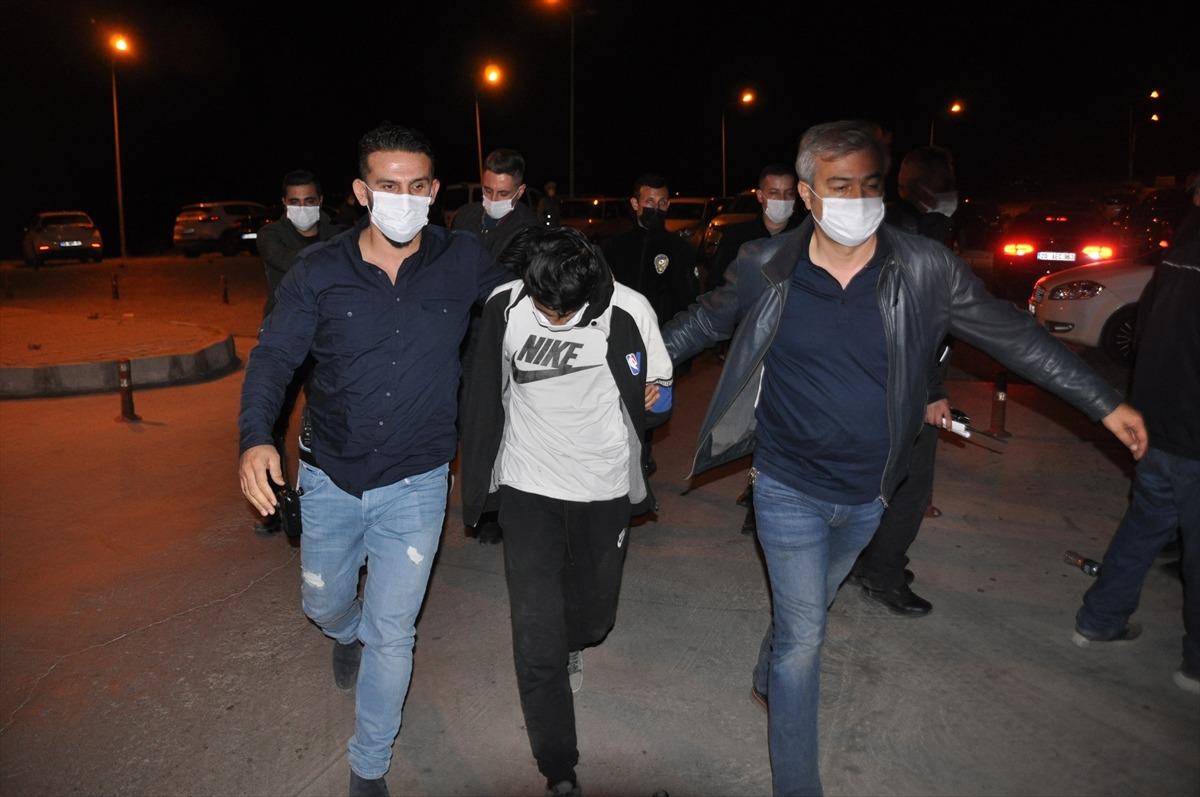 Aydın'da bir kişinin &ouml;ld&uuml;ğ&uuml; bı&ccedil;aklı kavgayla ilgili 2 zanlı tutuklandı