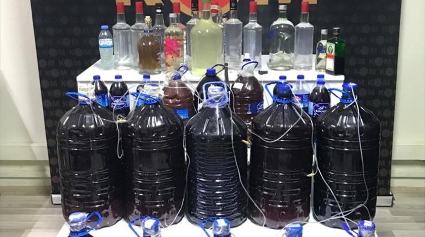 Mersin'de 231 litre sahte i&ccedil;ki ele ge&ccedil;irildi