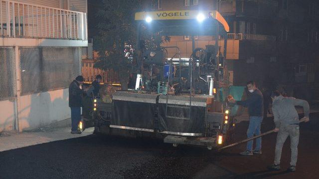 Hakkari’de yol asfaltlama çalışması