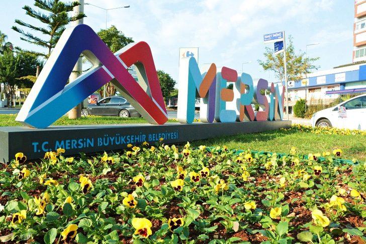 Mersin’de 800 bin çiçek toprakla buluşturulacak G1