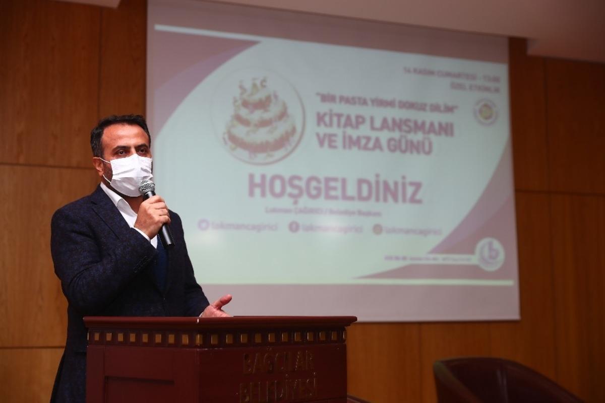 29 &ccedil;ocuk el ele verdi bir kitap &ccedil;ıkardı