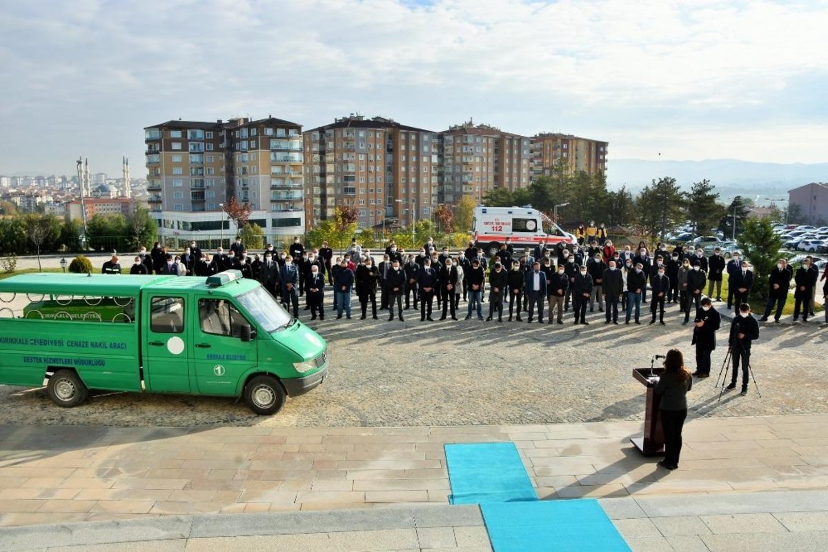 Korona vir&uuml;sten hayatını kaybeden Yazı İşleri M&uuml;d&uuml;r&uuml; i&ccedil;in t&ouml;ren d&uuml;zenlendi