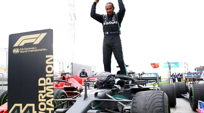 Lewis Hamilton: T&uuml;rkiye gibi daha &ccedil;ok yarış olsun!