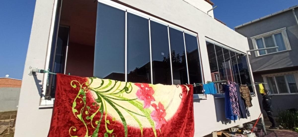 Bursa&rsquo;da hatalı cam balkon b&uuml;t&uuml;n aileyi zehirledi