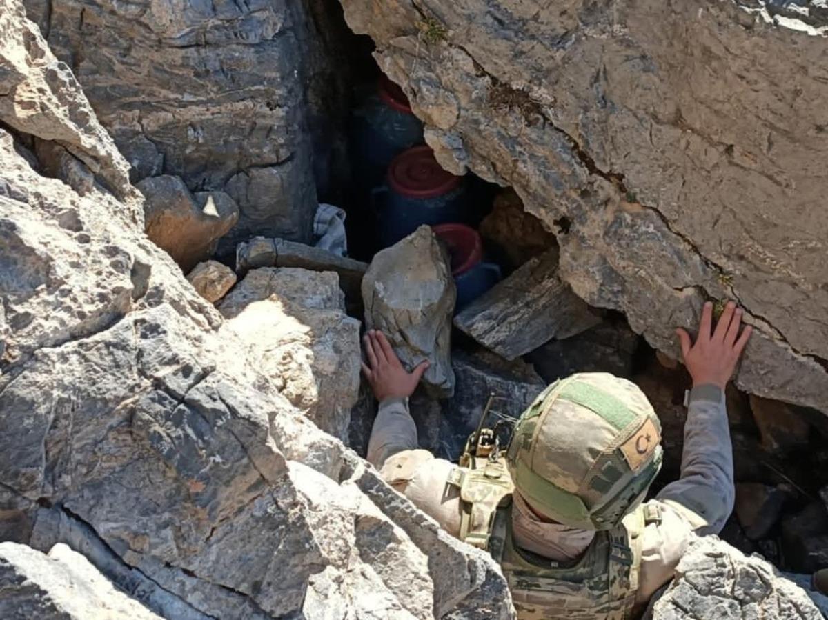 Mutki&rsquo;deki operasyonda &ccedil;ok sayıda yaşam malzemesi ve EYP ele ge&ccedil;irildi