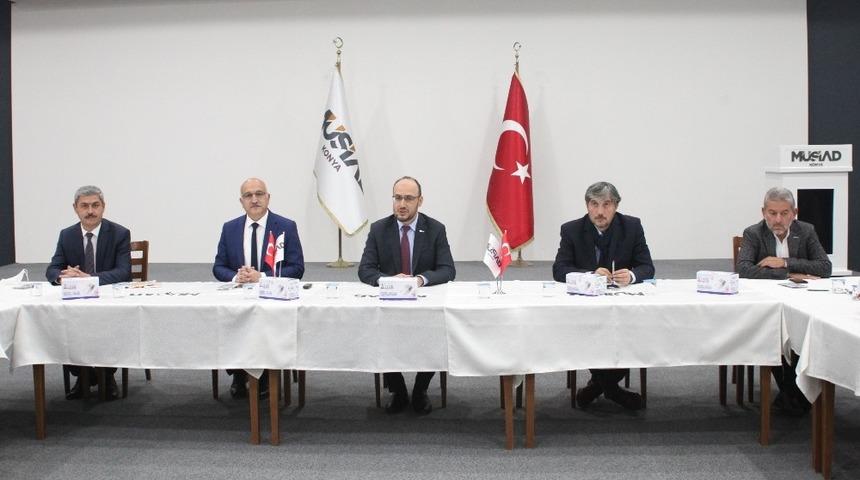 M&Uuml;SİAD Konya&rsquo;dan mesleki eğitime b&uuml;y&uuml;k destek