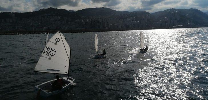 Trabzon Yelken İl Birinciliği müsabakaları heyecanlı yarışlara sahne oldu G3