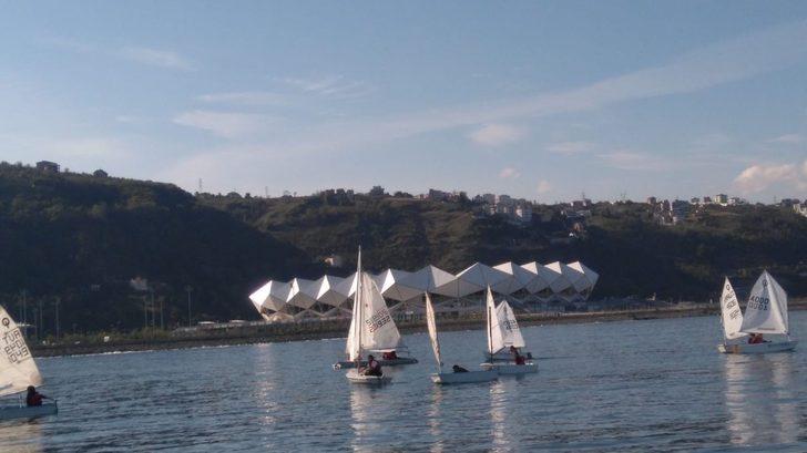 Trabzon Yelken İl Birinciliği müsabakaları heyecanlı yarışlara sahne oldu G4