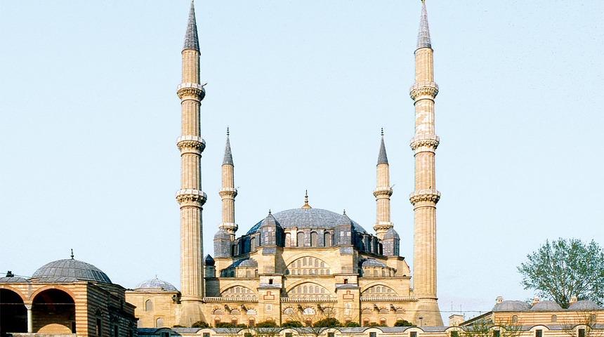 Edirne Selimiye Camii ve Külliyesi tarihi nedir? Selimiye Cami ve Külliyesi nerede? Selimiye Camii ve Külliyesi’nin mimari özellikleri neler? İşte Dünya Kültür Mirası Listesi'nde yer alan Edirne Selimiye Camii ve Külliyesi!