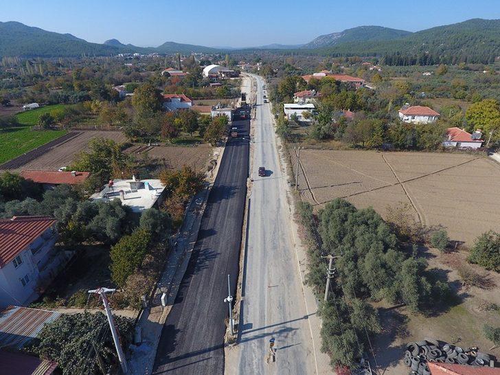 Ula’da sıcak asfalt çalışmaları devam ediyor G2