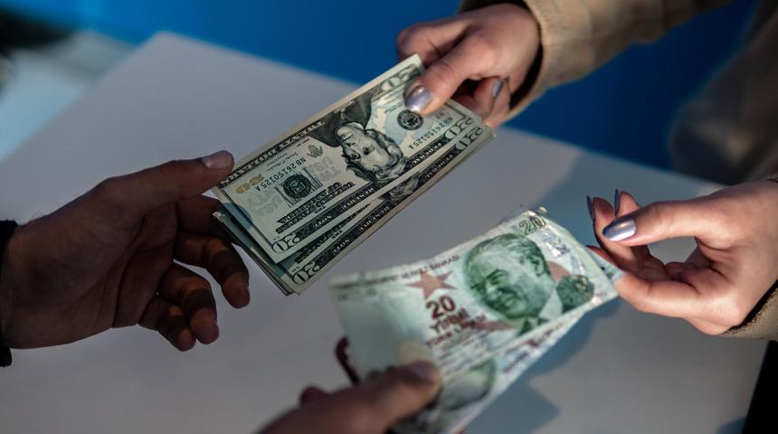 Dolar kurunda yükseliş hız kazandı! 16 liraya yaklaştı 