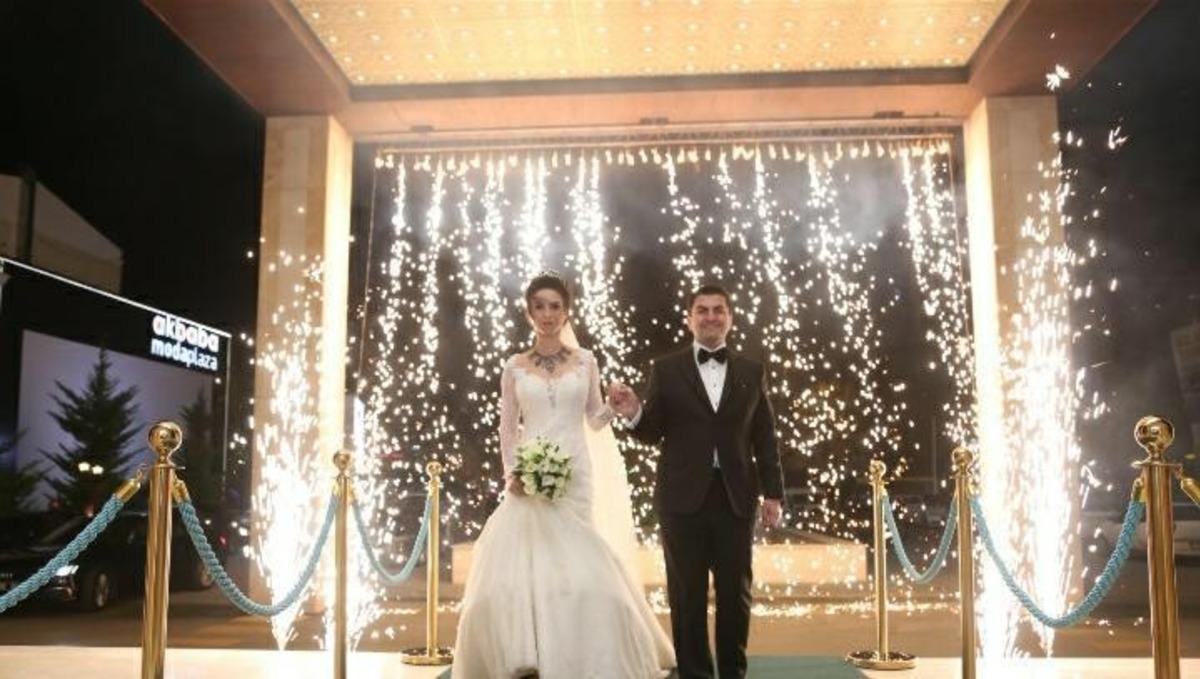 Vali yardımcısı aşiret liderine damat oldu