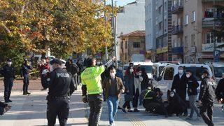 Bilecik'te dehşet! Adliye önünde boşanma aşamasındaki eşini ve kayınpederini vurdu