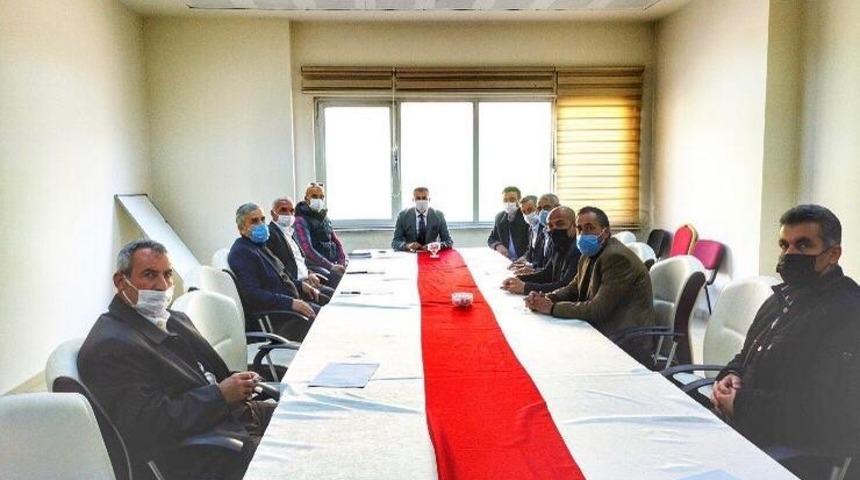 Hakkari’de muhtarlarla istişare toplantısı