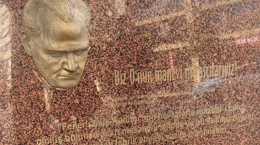 Kadıköy’de Mustafa Kemal Atatürk maskı çalındı