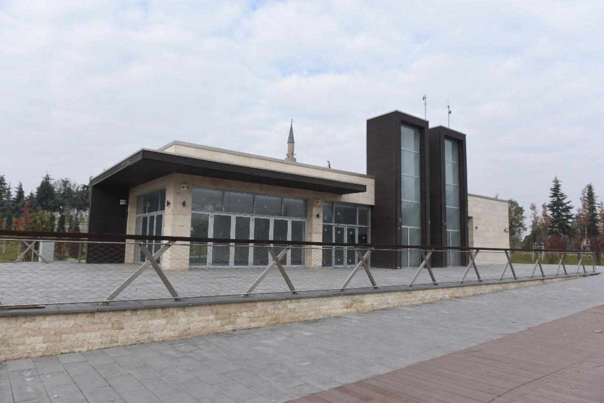 Belediye&rsquo;den millet bah&ccedil;esine k&uuml;t&uuml;phane