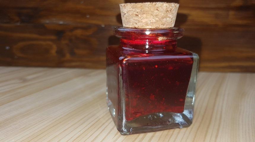 Arnavut Biberi Tent&uuml;r&uuml;yle Bir Dakikada Kalp Krizini &Ouml;nleniyor!