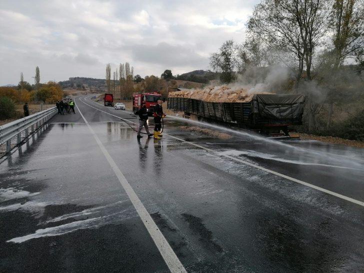 Kepek yüklü tır yandı G4
