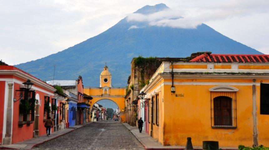 Guatemala: Siz Hiç Aktif Volkanlarda Lav Kebabı Pişirdiniz Mi?