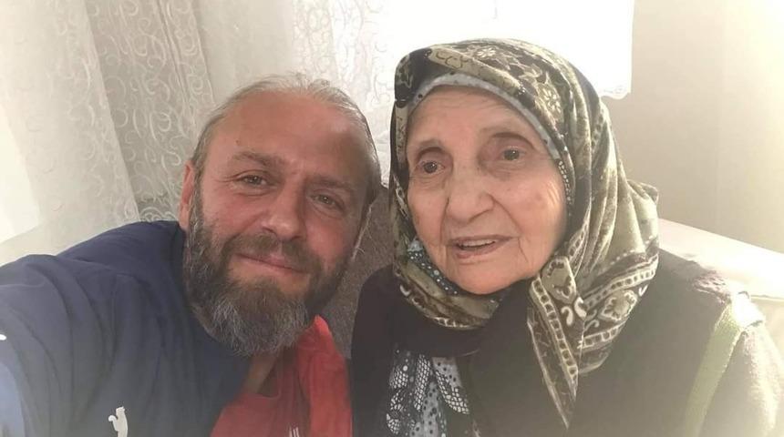 Yaşlı kadının acı &ouml;l&uuml;m&uuml;! Hava almak i&ccedil;in &ccedil;ıktı ve...