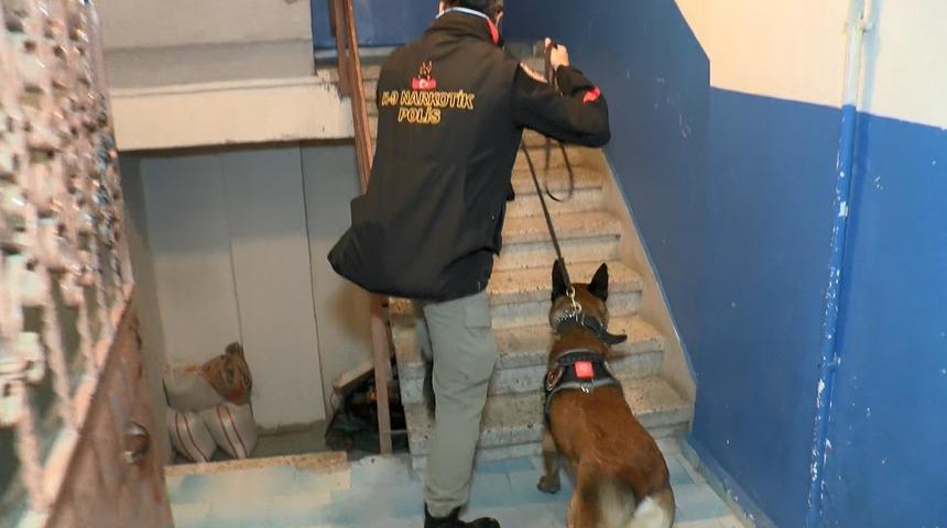 İstanbul'da uyuşturucu satıcılarına eş zamanlı operasyon: &Ccedil;ok sayıda g&ouml;zaltı