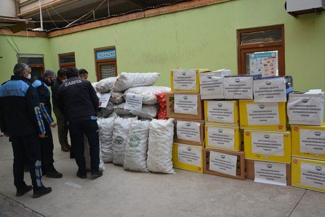 Ardahan Belediyesi’nden, İzmir’deki depremzedelere anlamlı yardım