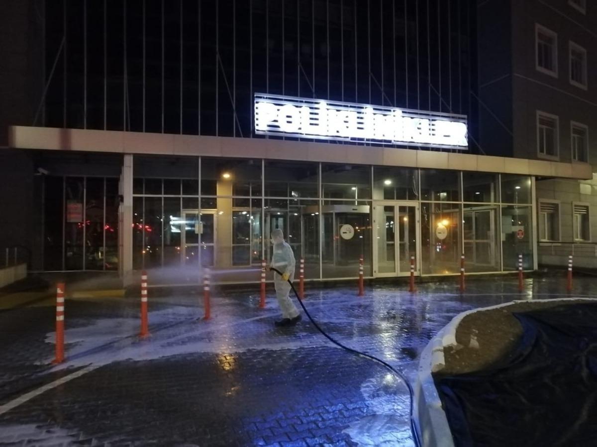 Salgınla savaş s&uuml;r&uuml;yor