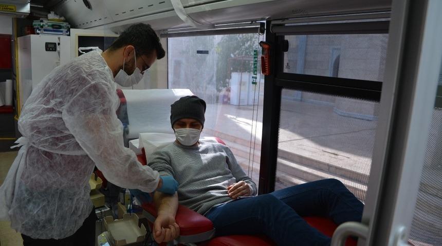 6 g&uuml;nde 450 &uuml;nite kan bağışı yapıldı