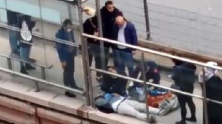 Sultangazi'de kahreden olay! Tramvay beklerken kalp krizi geçirdi