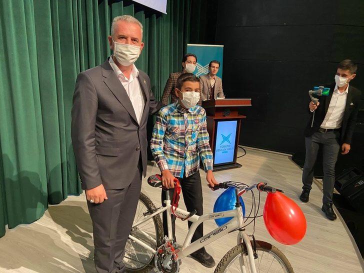 TÜGVA Genç Türkiye Kongresi ödül töreni yapıldı G4