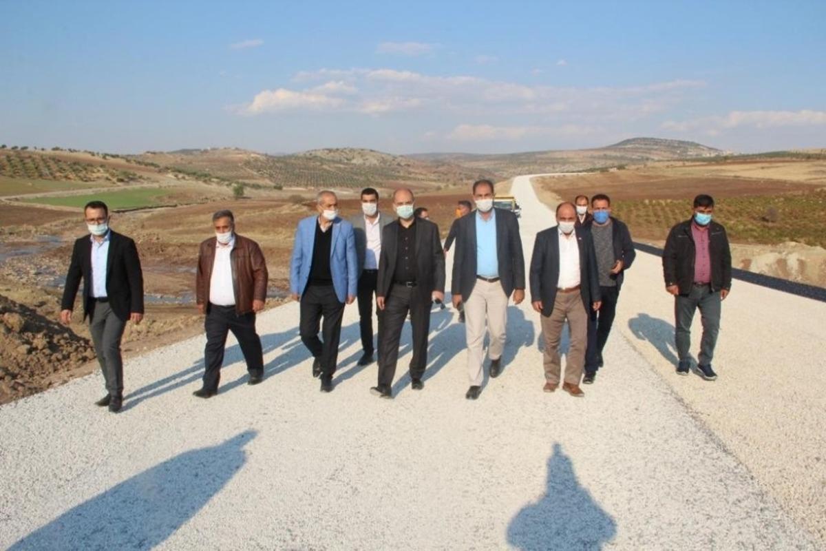 Nurdağı- Musabeyli- Kilis Karayolu&rsquo;na asfalt d&ouml;k&uuml;l&uuml;yor