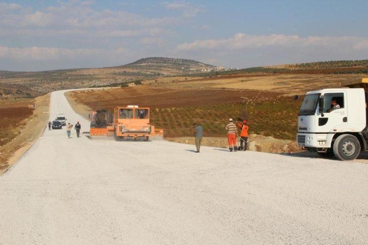 Nurdağı- Musabeyli- Kilis Karayolu’na asfalt dökülüyor G3
